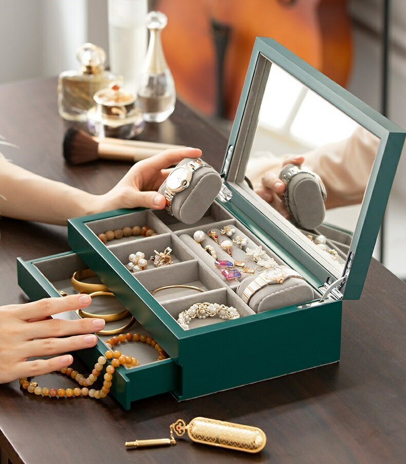 アクセサリー入れ ジュエリー箱 ．大量収納ピアス イアリング アクセサリーケース大量収納ピアスA/MA5横幅：33cm 高さ：9cm 奥行き：18cmサイズ：写真に掲載素材 : レザー / ベルベット お客様のご覧になっているモニター等によ...