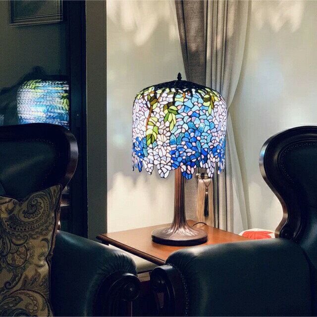 高級ステンドランプ 豪華ステンドグラス アンティーク　卓上照明 テーブルランプ