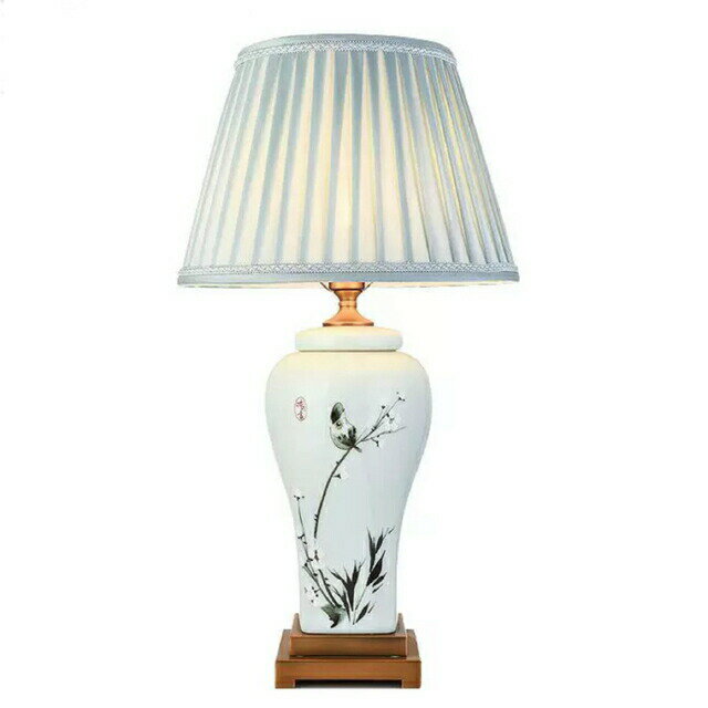 商品説明【商品仕様】個口数：1?（〜40Wまで対応）E26白熱球、電球型蛍光灯、LED電球使用可能使用電球：1個（※電球は付属しておりません）商品外寸：幅40?×高さ71?(cm) お客様のご覧になっているモニター等により多少色が異なる場合...