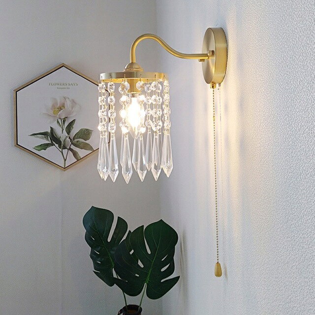 商品説明・口金：E14・使用電球：40Wまで・サイズ：幅12?×高さ22（cm?）※電球は付属しておりません。材質：銅、水晶取付工事は電気工事士にご相談してください。お客様のご覧になっているモニター等により多少色が異なる場合がございます。あらかじめご了承ください。複数ご注文の場合やお急ぎの場合は必ず事前に納期のお質問をお願いいたします。サイズの誤差は多少発生します。ご了承下さい。当店は販売のみとなっておりますので、商品の使用方法等についてのお問い合わせにはお答え出来ません。注意事項1、ランプがつくかどうかの確認をしてから出荷しますので、多少緩衝材がいたんだりします。ご了承ください。プロの職人さんによる手造りランプのため、大きさや色合い、接合部分など機械的に作ったものとは違って、一つ一つ違います。アウトレット込みです。2、表記と多少の差異が生じることもござ?います。予めご了承の上、お買い求めくださいませ3、ご利用のPC環境により、実際の商品と色が異なる場合がございます。予めご了承ください。4、新品未使用品ですが、外箱に初期からのスレ、剥げ歪みなどあります。5、海外品ですので、気にされる方はご遠慮下さい。6、この商品は、全て手作り手描きの製品のため、商品により重量・形状の歪み・個体差、釉薬の掠れ、?針穴のような凹み、滲み、色とび、黒点、多少の傷・欠け、突起、ざらつき、濃淡差、色ムラなどがある?場合がございますが不良商品ではございません。7、素材の色・風合いなど、ディスプレーにより、一部写真と実物が異なる場合がございますので、あらか?じめご了承ください。8丶品質に極端なこだわりをお持ちの方、極端に品質に極めて追求する方はご購入ご遠慮ください，返品は対応していません9丶あくまで画像はイメージですので、商品改良の為パッケージや一部仕様が少し変更になる場合もございます。上記理由の返品交換は承ることが出来ませんので予めご了承くださいませ商品説明・口金：E14・使用電球：40Wまで・サイズ：幅12?×高さ22（cm?）※電球は付属しておりません。材質：銅、水晶取付工事は電気工事士にご相談してください。お客様のご覧になっているモニター等により多少色が異なる場合がございます。あらかじめご了承ください。複数ご注文の場合やお急ぎの場合は必ず事前に納期のお質問をお願いいたします。サイズの誤差は多少発生します。ご了承下さい。当店は販売のみとなっておりますので、商品の使用方法等についてのお問い合わせにはお答え出来ません。注意事項1、ランプがつくかどうかの確認をしてから出荷しますので、多少緩衝材がいたんだりします。ご了承ください。プロの職人さんによる手造りランプのため、大きさや色合い、接合部分など機械的に作ったものとは違って、一つ一つ違います。アウトレット込みです。2、表記と多少の差異が生じることもござ?います。予めご了承の上、お買い求めくださいませ3、ご利用のPC環境により、実際の商品と色が異なる場合がございます。予めご了承ください。4、新品未使用品ですが、外箱に初期からのスレ、剥げ歪みなどあります。5、海外品ですので、気にされる方はご遠慮下さい。6、この商品は、全て手作り手描きの製品のため、商品により重量・形状の歪み・個体差、釉薬の掠れ、?針穴のような凹み、滲み、色とび、黒点、多少の傷・欠け、突起、ざらつき、濃淡差、色ムラなどがある?場合がございますが不良商品ではございません。7、素材の色・風合いなど、ディスプレーにより、一部写真と実物が異なる場合がございますので、あらか?じめご了承ください。8丶品質に極端なこだわりをお持ちの方、極端に品質に極めて追求する方はご購入ご遠慮ください，返品は対応していません9丶あくまで画像はイメージですので、商品改良の為パッケージや一部仕様が少し変更になる場合もございます。上記理由の返品交換は承ることが出来ませんので予めご了承くださいませ