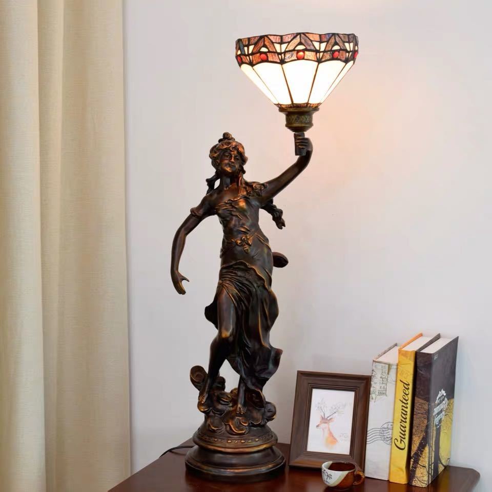 ステンドグラスランプ 卓上スタンド 豪華テーブルランプ 卓上照明 ガラス工芸スタンド