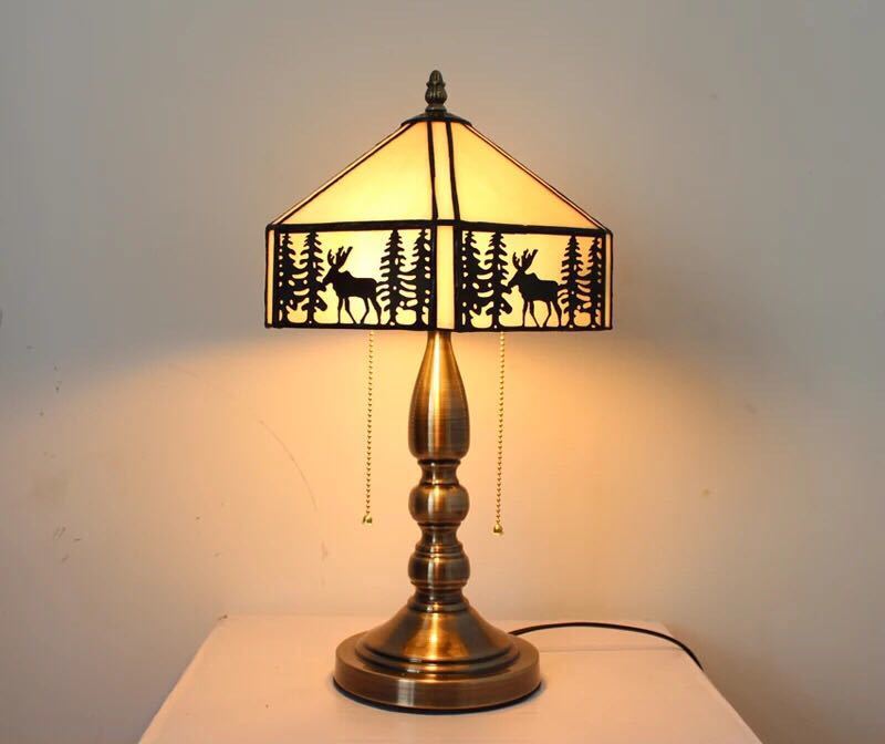 ステンドグラスランプ 卓上スタンド 豪華テーブルランプ 卓上照明 ガラス工芸スタンド