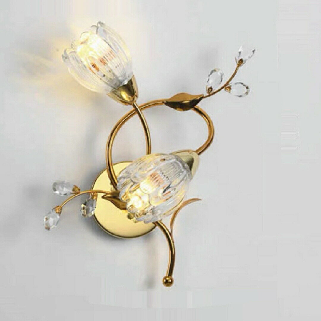 商品説明サイズ?：約幅28?x?高38?(cm）ワット数?： 電球40W×2個（E14?電球）*電球付きません*素材：ガラス、合金、鉄…取付工事は電気工事士にご相談してください。検品のため開封してある場合があります。◆サイズの誤差は多少発生します。ご了承下さい。注意事項1丶ご利用のPC環境により、実際の商品と色が異なる場合がございます。予めご了承ください。2丶新品未使用品ですが、外箱に初期からのスレ、剥げ歪みなどあります。3、海外品ですので、気にされる方はご遠慮下さい。4丶ご注文完了後、お客様都合による交換キャンセル及び不良品以外のご返品ご交換はお受け致しておりません。5丶梱包材のみの損傷や、お客様のイメージ違いによる性能、色、形、サイズの違い、ご注文間違い等による返品もお受けできません。配送なので軽微な傷などがつく場合がありますので、?神経質な方のご購入はご遠慮ください。6丶販売条件について海外輸入製品の為、日本語の説明書は付いておりません。7丶品質に極端なこだわりをお持ちの方、極端に神経質な方はご購入ご遠慮ください，返品は対応していません8丶あくまで画像はイメージですので、商品改良の為パッケージや一部仕様が少し変更になる場合もございます。上記理由の返品交換は承ることが出来ませんので予めご了承くださいませ。商品説明サイズ?：約幅28?x?高38?(cm）ワット数?： 電球40W×2個（E14?電球）*電球付きません*素材：ガラス、合金、鉄…取付工事は電気工事士にご相談してください。検品のため開封してある場合があります。◆サイズの誤差は多少発生します。ご了承下さい。注意事項1丶ご利用のPC環境により、実際の商品と色が異なる場合がございます。予めご了承ください。2丶新品未使用品ですが、外箱に初期からのスレ、剥げ歪みなどあります。3、海外品ですので、気にされる方はご遠慮下さい。4丶ご注文完了後、お客様都合による交換キャンセル及び不良品以外のご返品ご交換はお受け致しておりません。5丶梱包材のみの損傷や、お客様のイメージ違いによる性能、色、形、サイズの違い、ご注文間違い等による返品もお受けできません。配送なので軽微な傷などがつく場合がありますので、?神経質な方のご購入はご遠慮ください。6丶販売条件について海外輸入製品の為、日本語の説明書は付いておりません。7丶品質に極端なこだわりをお持ちの方、極端に神経質な方はご購入ご遠慮ください，返品は対応していません8丶あくまで画像はイメージですので、商品改良の為パッケージや一部仕様が少し変更になる場合もございます。上記理由の返品交換は承ることが出来ませんので予めご了承くださいませ。