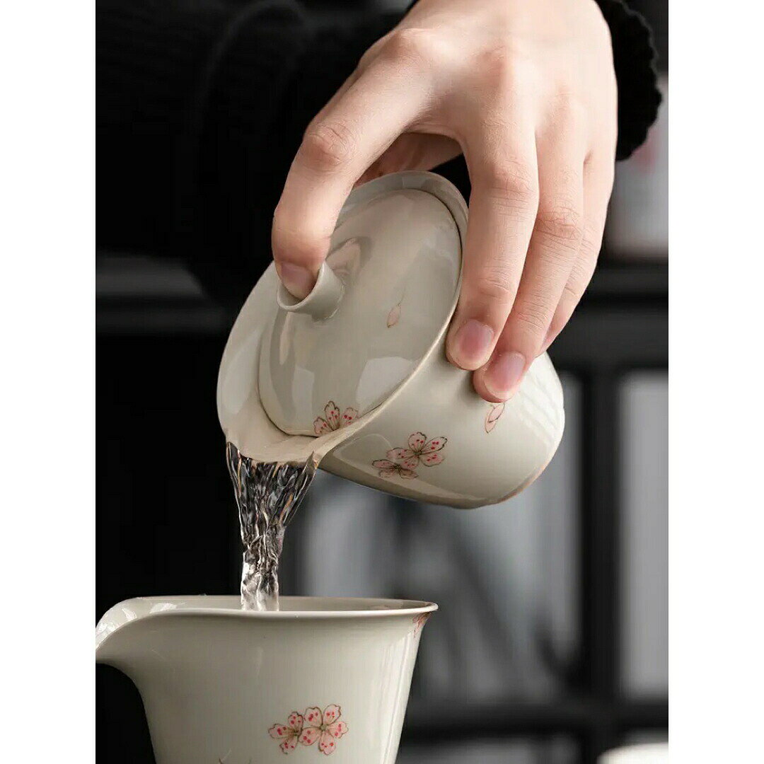 Sinessy 楽天市場店の蓋碗 茶杯セット おしゃれ 花柄 桜さくら耐熱磁陶器製の中国茶器 1客｜アングル3