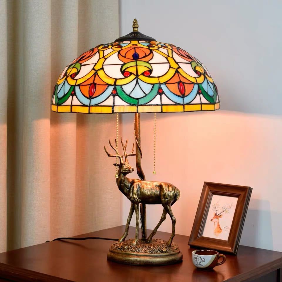 ステンドグラスランプ 卓上スタンド 豪華テーブルランプ 卓上照明