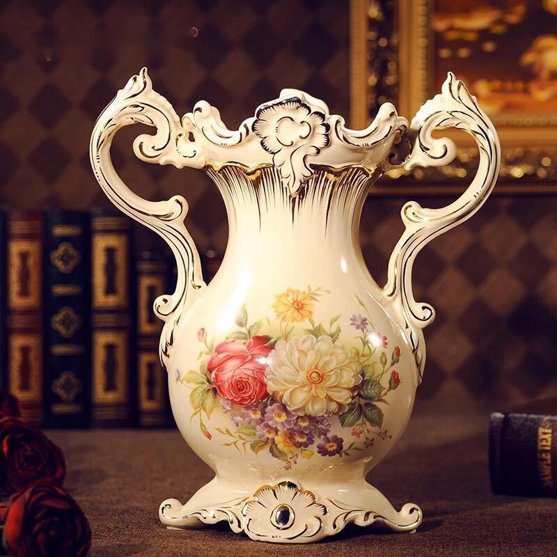 花を入れやすく綺麗にまとまってくれる可愛いベースですサイズ（cm）：幅30 x 高さ17 (cm）材質：陶器★購入後のキャンセルは、ご遠慮ください。★検品のため開封してある場合があります。複数ご注文の場合やお急ぎの場合は必ず事前に納期のお質...