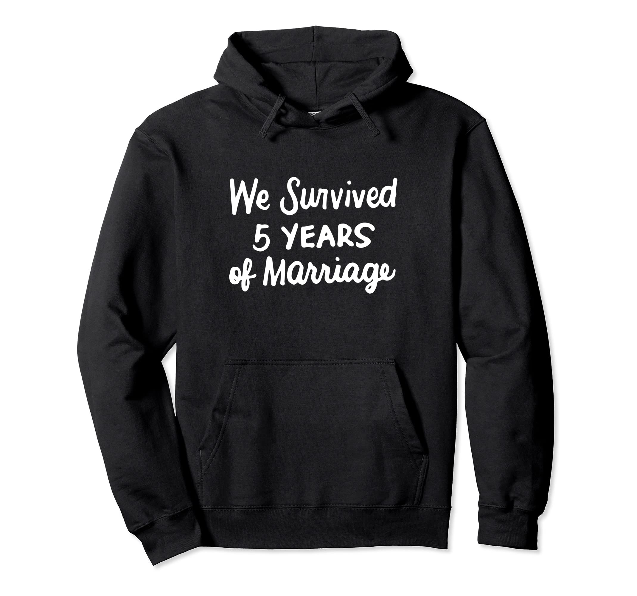 • カップルへの面白いギフト - 結婚5周年記念、この楽しいWe Survived 5 Years of Marriageの引用デザイン、夫婦が木製結婚記念日を祝うのに最適、この画期的な機会にサプライズ、5周年を特別なものにしましょう。 • 結婚5周年記念ギフト カップル 両親 妻 夫 女性 男性 お母さん お父さん 彼 彼 彼女 祖父母 ミセス 配偶者 パートナー おばあちゃん おじいちゃん おじいちゃん 義理の叔母さん カップル 彼 彼女 お揃い ハッピー5年 5周年を祝うのに最適
