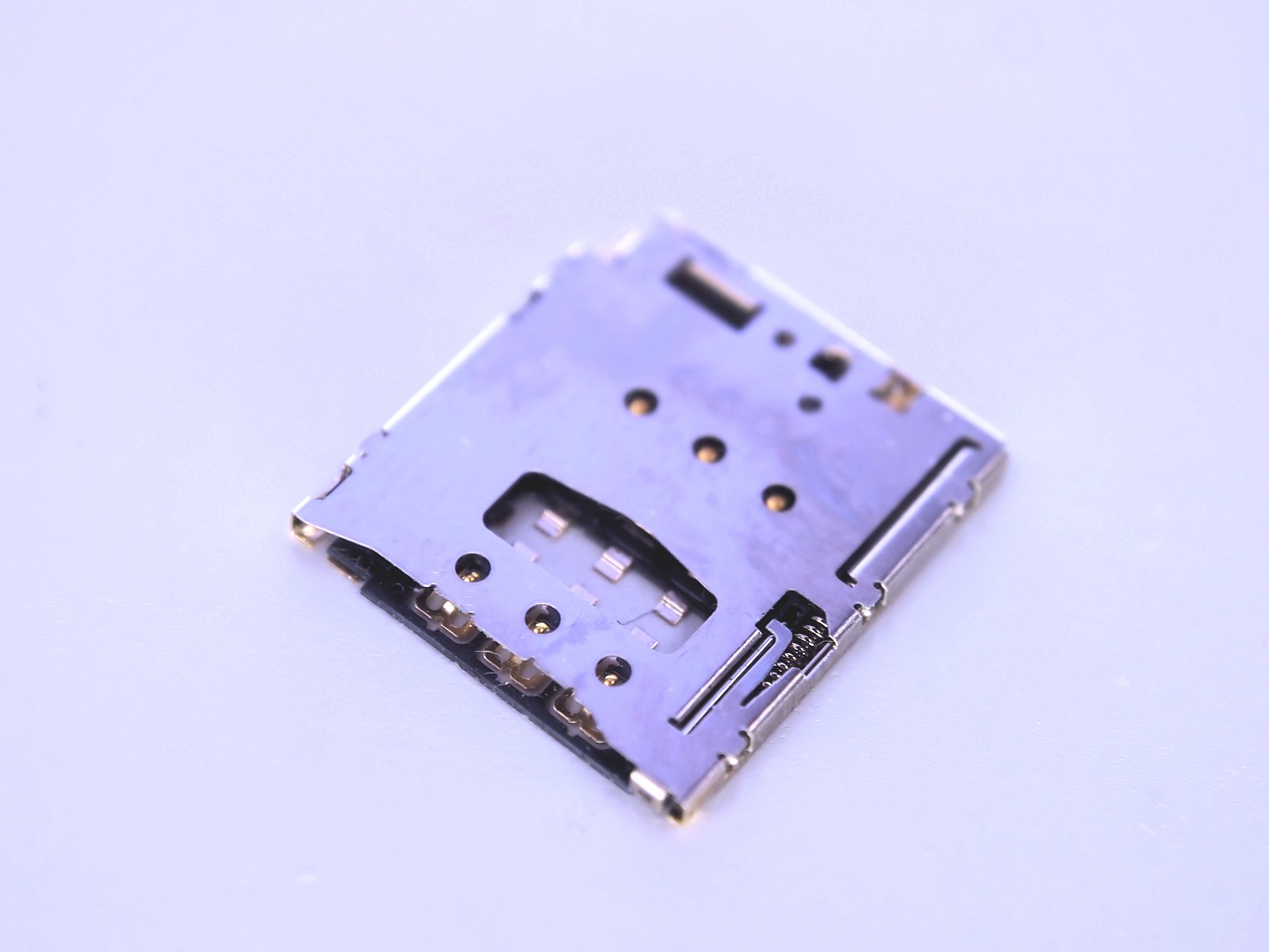 MicroSIMスロット 修理交換用 MR04LMなどに