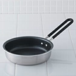 貝印　O.E.C.　脇雅世　ミニマ　フライパン　15cm　DY5206