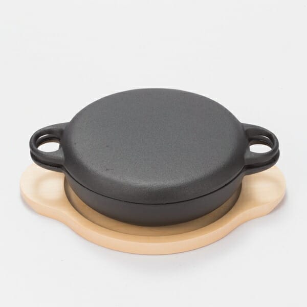 及源鋳造（OIGEN）南部鉄器　盛栄堂　ニューラウンド万能鍋　18cm　F-159