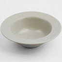 Kuriyama K+dep クリヤマ　ケデップUFO　BOWL　S　グレー　U-016 映える！ 何気ない家庭料理も、盛り付けただけで、まるでレストランに行ったかのようなステキな一皿に！ 使う人のアイディアによって、様々な演出ができる器。 機能面でも決して妥協していないので、料理に大切な創作の幅を広げてくれます。 人をもてなす心を刺激してくれる、そんな器です。 リム（縁）の部分に文字を書いたり、スパイスをのせて味にアクセントをつけたり、さまざまな演出ができます。 スープなど熱い食材も、リム（縁）部分があるので手で持ちやすく、テーブルまで運ぶことができます。 容量が大きくなるように設計されているので、たっぷりと盛り付けることができます。 重ねて収納できますので、片付けは簡単、食器棚の場所をとりません。 ホワイト・グレー・ピンクの3色展開。 シンプルでお手持ちの食器とのコーディネートも楽しめます。 ※電子レンジ・食器洗い機もOKです。 サイズ 外径16cm 内径11cm 高さ5cm 深さ4.5cm　 重さ 270g 容量 満水容量230ml 材質 磁器 広告文責 株式会社ルーマニア/03-5876-8107 【メーカー：ケデップ】