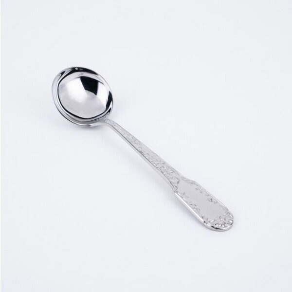 青芳 CASUAL PRODUCT コーヒーカッピングスプーン ツリー ミラー 512117 テイスティング専用のカッピングスプーンです 商品名 青芳 CASUAL PRODUCT コーヒーカッピングスプーン ツリー ミラー 512117 本体サイズ L154×W42mm 素材 18-8ステンレス 商品説明 コーヒーの繊細な風味を確認するカッピングという方法でテイスティングする時に使用する専用のカッピングスプーンです。普通のスプーンとは異なり、持ち手が独特のカーブを描いており握りやすくカッピングしやすくなっています。カッピングはコーヒーの味がよくわかるようになるテイスティング方法なので、コーヒーの味を究めたい方に揃えて頂きたいアイテムです。4色展開なので、お好みのカッピングスプーンを見つけてください。 備考 ※モニターの発色具合により、実物と色が異なる場合がございます。※記載のサイズは目安です。実際の商品と異なる場合もございます。※ステンレス商品の中にはパーツ溶接しているものがございます。まれに溶接の跡が茶色くなる場合がございますが、こちらは錆びではございませんのでご安心ください。 広告文責 株式会社ルーマニア/03-5876-8107