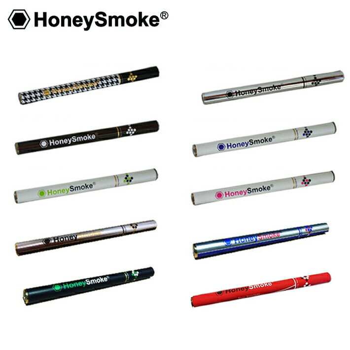 ◇ABOUT ITEM◇ HoneySmoke E-Hookah ハニースモーク 『HoneySmoke』は、フレーバー挿入不要・電熱線コイルの交換不要・充電不要の便利な使い切り電子タバコです。 依存性が高く有害物質と言われている、ニコチンとタールは一切含まれていません！ シリコンキャップを外せばすぐに即吸引可能です。 コンパクトなスリムボディーですが、たっぷり約500回吸引可能でお財布にも優しく、爆煙力も本物のタバコに劣らずモクモク〜っです！！ デザインは女性にもオススメな千鳥格子、シンプルでCOOLなシルバー、ナチュラルなウッドの全3柄のメンソール味と、 ホワイトを基調としたデザインの初心者や女性にも吸いやすい、ピーチミント、アップルミント、ブルーベリーミントの3味をご用意しています♪ また、吸引時に先端のLEDが光るのも特徴です♪ ◇ITEM DATA◇ HoneySmoke E-Hookah ハニースモーク ブランド HoneySmoke アイテム 電子タバコ フレーバー ・ピーチミント/瑞々しい味わい ・グリーンアップルミント/爽やかな味わい ・ブルーベリーミント/ほんのり甘い味 ・メンソール 木目/千鳥格子/シルバーの3種デザイン ・ストロングメンソール ・エナジーミント ・エナジーミント【マッドクロックコラボ】限定 （在庫がなくなり次第終了） ・ビターコーヒー ・アイス コーラ ・マンゴーミント【NEW!】 ・パイナップルミント【NEW!】 ・グアバミント【NEW!】 内容(入数) 1本（約500回吸引可能） 280mAhリチウム電池内臓(118mm x ф10mm) ご使用方法 1．吸い口側についているシリコンカバーを外し、後は吸い込むだけ！ 2．吸引すると、オートマイクロフォンスイッチが反応し、電源が入り、煙を吸うことができます。 3．本物さながらの煙をご堪能ください！吸い込んだ際にLEDランプが点灯します♪ 使用上のマナー 本製品はタバコではありませんが、周囲に誤解を招く恐れがあるため、下記のような禁煙場所での喫煙をしな いでください。 社会的なマナーを守り、十分にお取扱いに注意してご使用ください。 ■ 喫煙が禁止されている路上 ■ 駅・空港・病院内などの公共施設 ■ 他人に迷惑を掛ける混雑した場所 ■ 指定された禁煙スペース　...など。 管理番号 itses ◇注意事項◇ ※商品の衛生上、返品・交換をお断りしております。ご了承の上ご購入ください。 ※連続して吸引をしないでください。 過度に吸引すると電流の出力が正常の範囲(3.7V)を超え自動保護装置が 起動し電子基板がショートして使えなくなります。 ※未成年者の使用は固くお断りします。 （未成年者への販売はいたしておりません。） ※妊娠中の方は、ご使用をお控えください。 （掛かりつけの医師にご相談ください。） ※水に濡らさないでください。 ※本体を落としたり、ぶつけたりすると故障の原因になります。 ※本体を分解しないでください。 ※気温の高すぎるところ、低すぎるところには置かないでください ※子供の手の届く場所には保管しないでください。 ※マナーを守り、周囲の人に迷惑をかけないようにご使用ください。HoneySmoke E-Hookah-ハニースモーク- 使い捨て電子タバコ『HoneySmoke』は、流通している一般的な電子タバコとは違いフレーバーを入れたり電熱線コイルを変えたり、充電する手間が全くいりません。 使用後は、すぐに捨てられる【使い切り電子タバコ】です。 1本につき、約500回吸引可能！（吸引の強さにより吸引回数は異なってきます。） 依存性が強く人体(神経)に悪いとされているニコチン、発がん性物質のタールは一切含まれておりません。 FLAVOR ▲サイドのデザインを確認いただくための参考画像となっております。お届けは1本となります。 「HoneySmoke x ICHI NO YUME」コラボモデル！ 南国の雰囲気が味わえるフレーバーが大人気！！雑誌「mono」掲載されました！ ◇関連商品◇