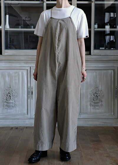 LICAVOU selectのALBUM DI FAMIGLIA 25AW VELVET SALOPETTE【全2色】｜アングル2