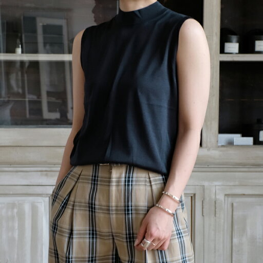 SLOANE 25SS 18G天竺シルクワイドフィットノースリーブモックネック【全2色】 SLOANE 25SS 18G天竺シルクワイドフィットノースリーブモックネック【全2色】