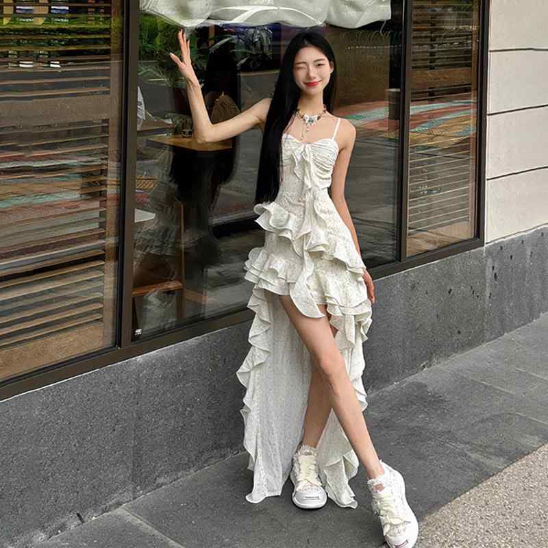 春 コーデ レディース ファッション オシャレ カワイイ シンプル きれいめ ナチュラル 上品カジュアル 婦人服 フリル ワンピース ドレス 夏 ミドル丈 スカート