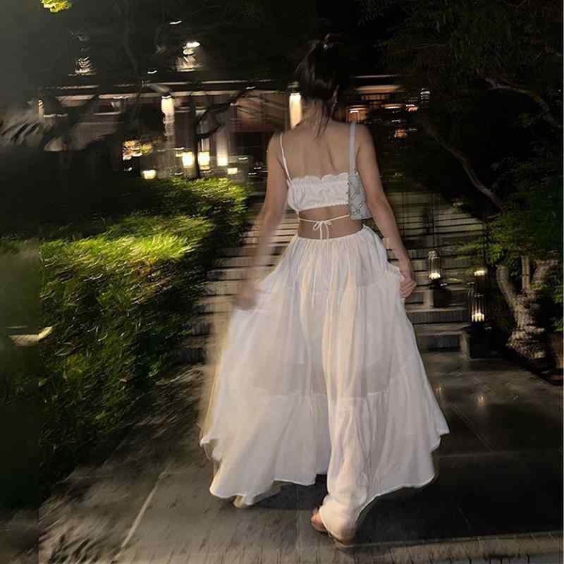 春 コーデ レディース ファッション オシャレ カワイイ シンプル きれいめ ナチュラル 上品カジュアル 婦人服 フェアリー チューブ トップス ホリデー ワンピース ドレス 海辺 ロング スカート