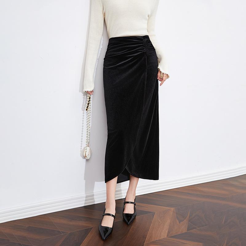 春 コーデ レディース ファッション オシャレ カワイイ シンプル きれいめ ナチュラル 上品カジュアル 婦人服 ブラック スワン ベルベットスカート ロング スカート ハイウエスト スリム スカート