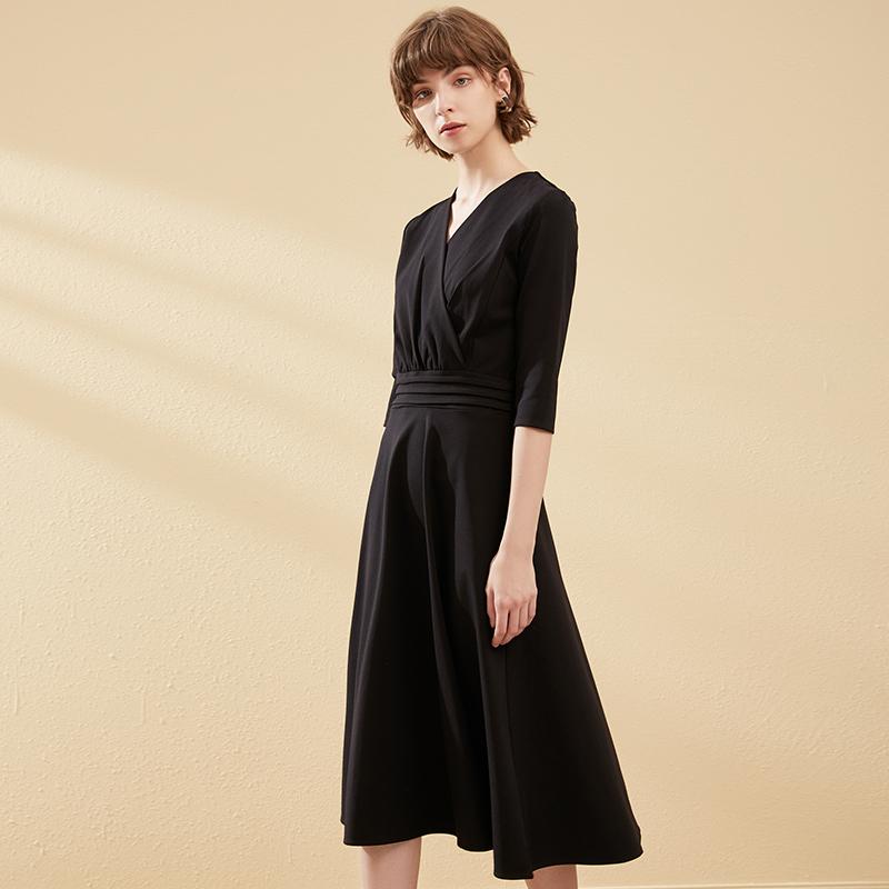 春 コーデ レディース ファッション オシャレ カワイイ シンプル きれいめ ナチュラル 上品カジュアル 婦人服 ロング スカート ブラック 七分袖 スリム 細身 Vネック ワンピース