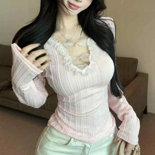 春 コーデ レディース ファッション オシャレ カワイイ シンプル きれいめ ナチュラル 上品カジュアル 婦人服 レース ステッチ リボン ピンク Tシャツ レイヤリング Vネック スリム インナートップ 春 コーデ レディース ファッション オシャレ カワイイ シンプル きれいめ ナチュラル 上品カジュアル 婦人服 レース ステッチ リボン ピンク Tシャツ レイヤリング Vネック スリム インナートップ