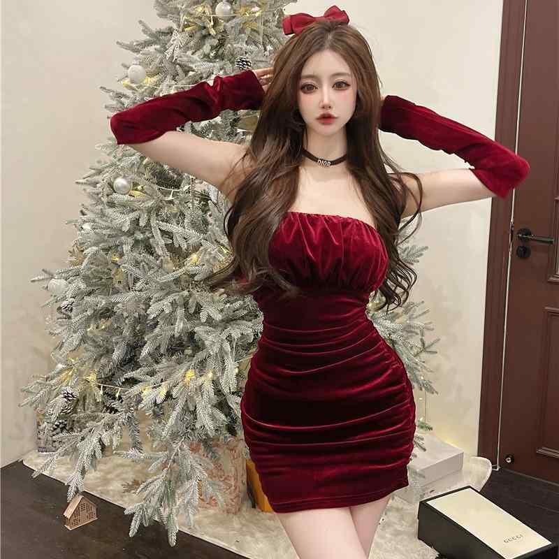 春 コーデ レディース ファッション オシャレ カワイイ シンプル きれいめ ナチュラル 上品カジュアル 婦人服 フレンチ ハイエンド クラシック ベルベット チューブ トップス プリーツ ドレス スカート 干支 赤 スカート