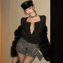 春 コーデ レディース ファッション オシャレ カワイイ シンプル きれいめ ナチュラル 上品カジュアル 婦人服 セクシー タイト 伸縮性 ストレッチ ストレッチ Vネック ストラップ 長袖 Tシャツ インナーレイヤリング トップス