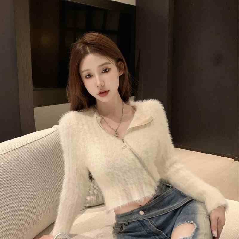 春 コーデ レディース ファッション オシャレ カワイイ シンプル きれいめ ナチュラル 上品カジュアル 婦人服 ホワイト ジッパー フリース セーター スリム ソフト ファー ニット トップス