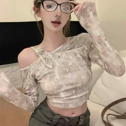 春 コーデ レディース ファッション オシャレ カワイイ シンプル きれいめ ナチュラル 上品カジュアル 婦人服 スクエア ボタン オフショルダー 長袖 Tシャツ インナーレイヤリング トップス 春 コーデ レディース ファッション オシャレ カワイイ シンプル きれいめ ナチュラル 上品カジュアル 婦人服 スクエア ボタン オフショルダー 長袖 Tシャツ インナーレイヤリング トップス