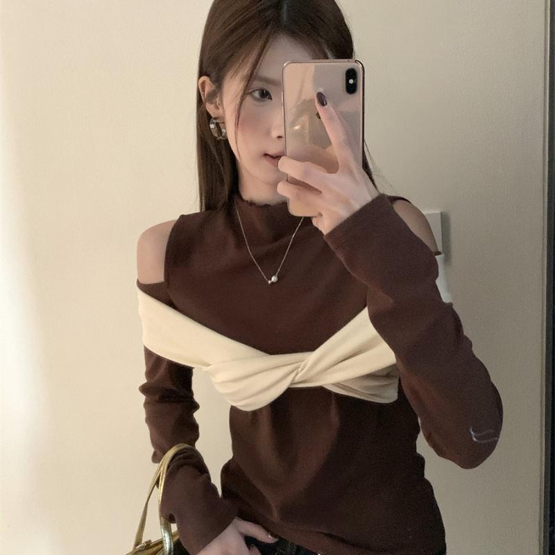 春 コーデ レディース ファッション オシャレ カワイイ シンプル きれいめ ナチュラル 上品カジュアル 婦人服 クロス ツイスト ステッチ ハーフ ハイネック オフショルダー 長袖 Tシャツ スリムトップス