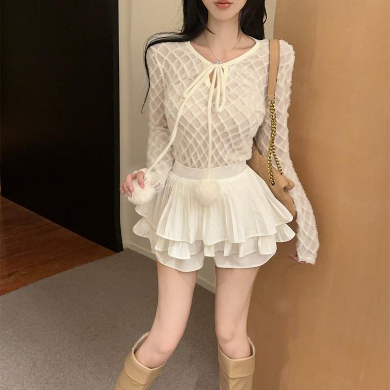 春 コーデ レディース ファッション オシャレ カワイイ シンプル きれいめ ナチュラル 上品カジュアル 婦人服 フレンチ ファー ニット メッシュ 長袖 トップス ベース Tシャツ プリーツスカート パンツ スーツ