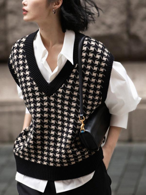 レディース 大人 きれいめ シンプル 上品 着回し ベーシック カジュアル ナチュラル ロングシーズン ブラック ホワイト カラー ブロック Vネック 千鳥格子 セーター ベスト ゆったり リラックス スタイル ニット アウター 重ね着