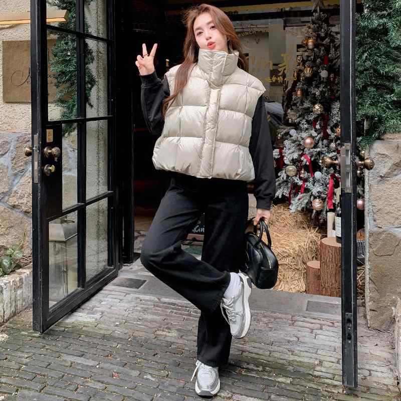 春 コーデ レディース ファッション オシャレ カワイイ シンプル きれいめ ナチュラル 上品カジュアル 婦人服 ダウン ベスト 防寒