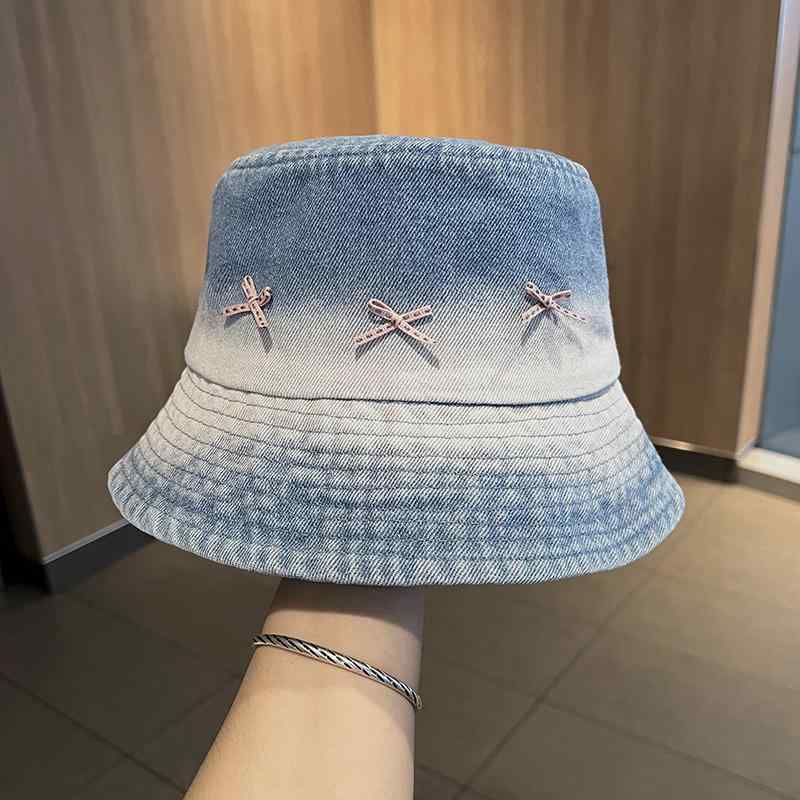 春 コーデ オシャレ 小物 アイテム レディース 女性用 グラデーション デニム フィッシャーマンハット バケットハット レトロ ウォッシュ加工 ダメージ加工 リボン