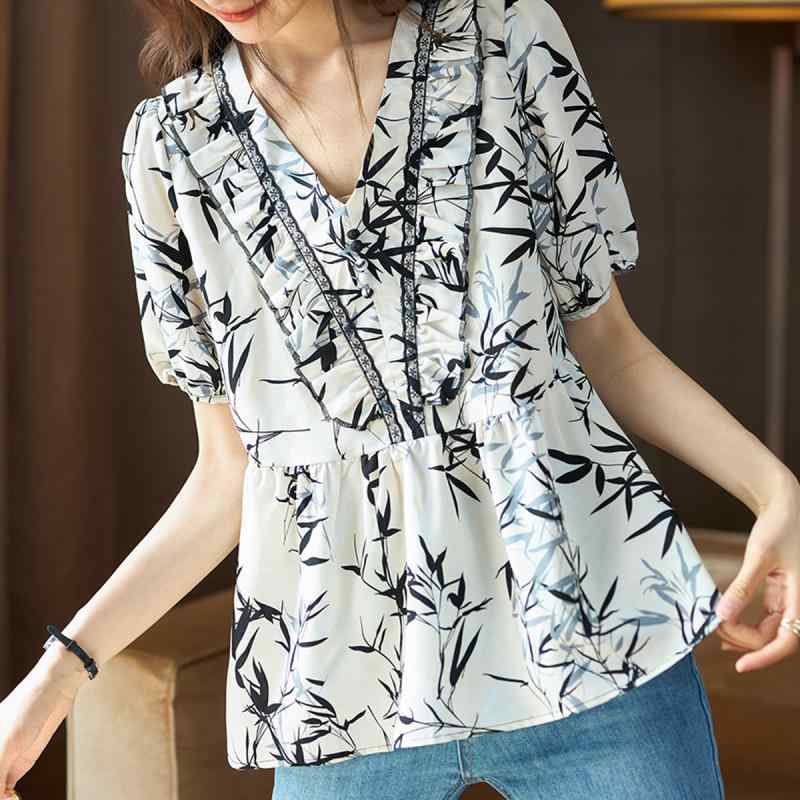 春 コーデ レディース ファッション オシャレ カワイイ シンプル きれいめ ナチュラル 上品カジュアル 婦人服 花柄 シャツ 夏 トップス カバー Vネック