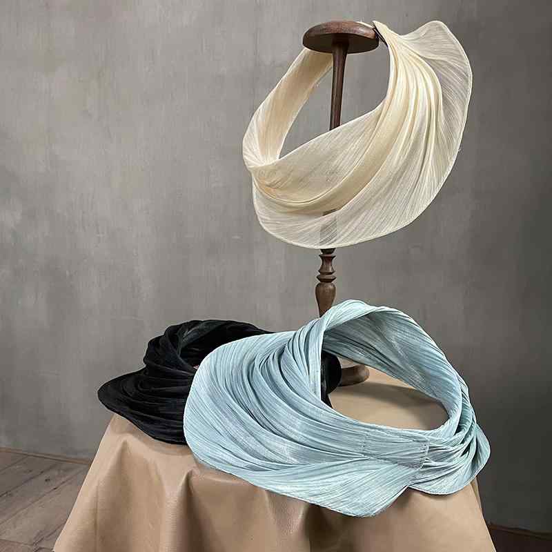 春 コーデ オシャレ 小物 アイテム レディース フェザー　エレガント　プリーツ　ロールエッジ　つば広　レトロ　リネン　ハット　麦わら帽子　夏