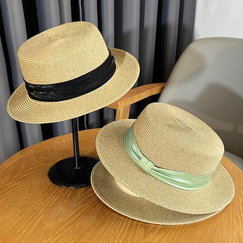 春 コーデ オシャレ 小物 アイテム レディース フレンチ フラットトップ ハット 麦わら帽子 夏 エレガント 海辺 ビーチ