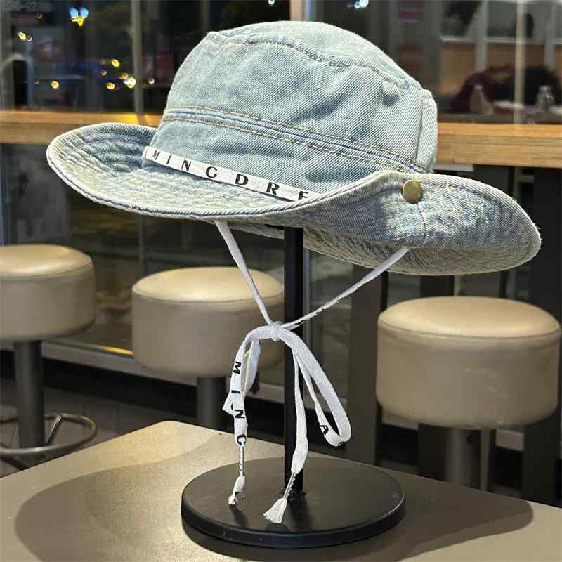 春 コーデ オシャレ 小物 アイテム レディース アウトドア　ストラップ　デニム　フィッシャーマンハット　バケットハット　夏　ハイキング　サンシェード　キャンプ　登山