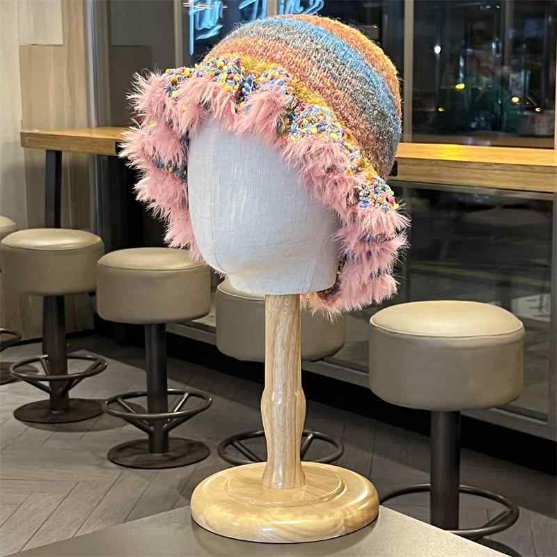 春 コーデ オシャレ 小物 アイテム レディース スカート　コントラスト　カラー　ウール　　耳保護　ニット帽　キャップ
