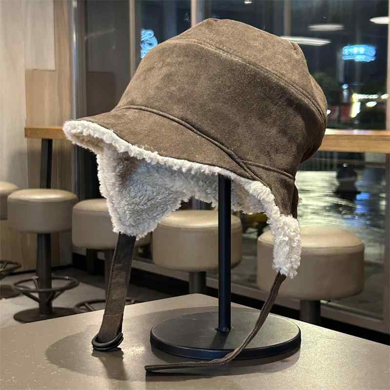 春 コーデ オシャレ 小物 アイテム レディース ラムスキン　女性用　アウトドア　耳保護　ハット