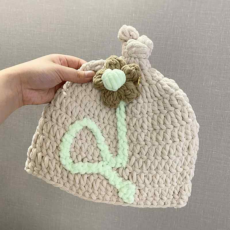 春 コーデ オシャレ 小物 アイテム レディース 女性用　　ウール　プルオーバー　花