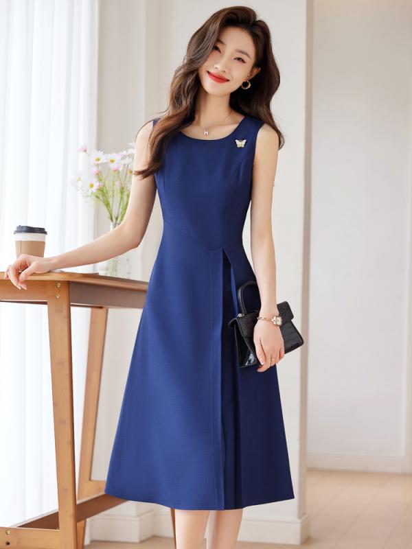 春 コーデ レディース ファッション オシャレ アイテム カワイイ コーデ シンプル きれいめ ナチュラル 上品カジュアル 女性用 婦人服 女性用 ブルー ノースリーブドレス 夏 スリムフィット ミディアム 丈 スカート ベスト