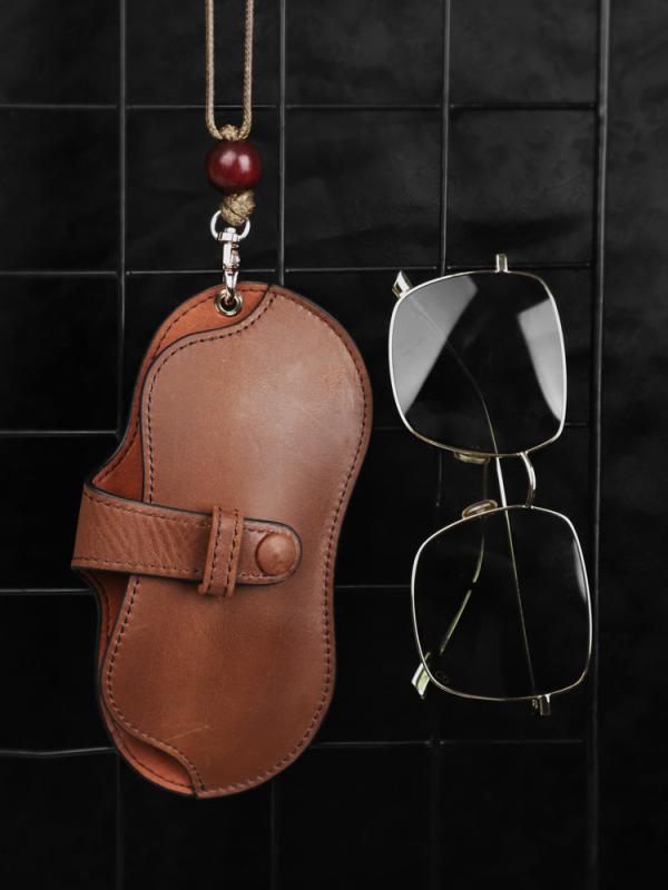 メンズ ファッション オシャレ アイテム 小物 レディース 革 メガネ バッグ ポータブル サングラス 収..