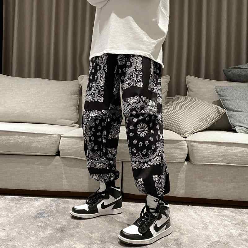 メンズ ファッション 服 男性用 オシャレ シンプル 大人 かっこいい ストリート 秋コーデ ウエスト ゴム カジュアル パンツ 大きいサイズ プリント パンツ ペイズリー柄 黒色 アップリケ カーゴタイプ