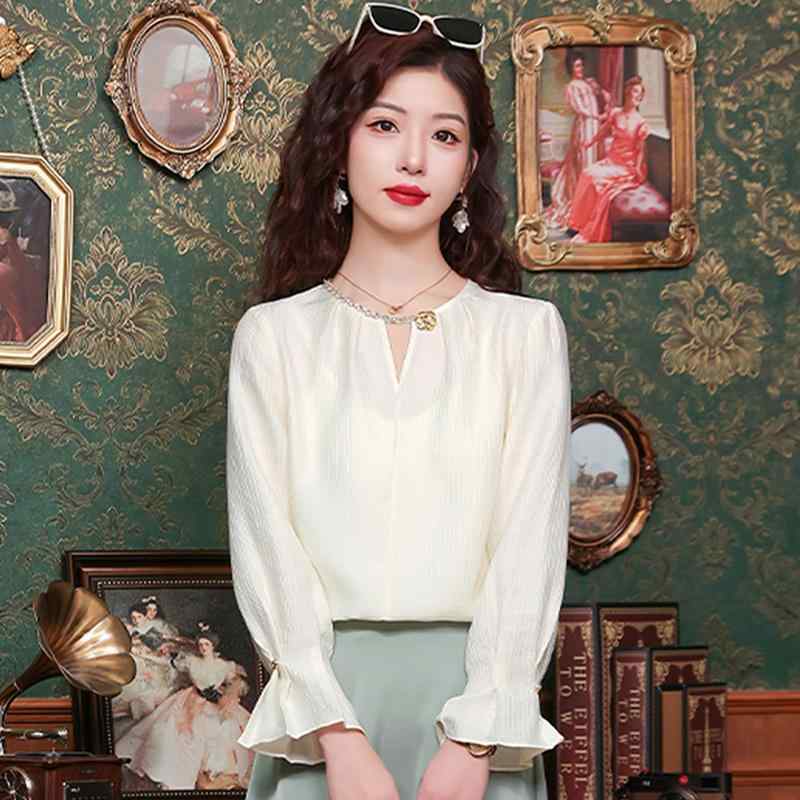 秋コーデ レディース ファッション フレンチシック 長袖 シフォン シャツ 婦人服 秋 ハイエンド ゆったり スリム トップス