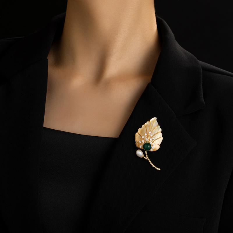 アクセサリー レディース ファッション 小物 上品スタイル コーディネート パーティー アイテム ブローチ イミテーション 淡水パール ブローチ 軽量 ピンブローチ