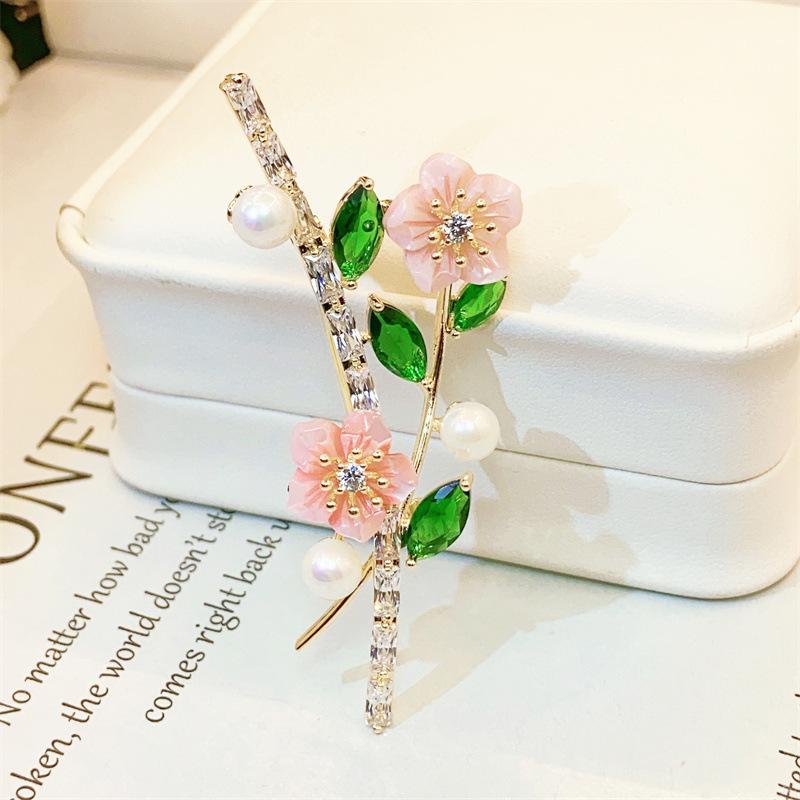 アクセサリー レディース ファッション 小物 上品スタイル コーディネート パーティー アイテム ジルコニア シェル 桃 花 ブローチ コサージュ セーター ピンブローチ