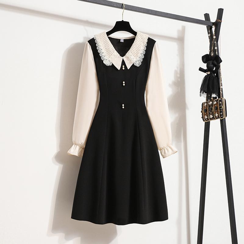 秋コーデレディースファッション黒ド...