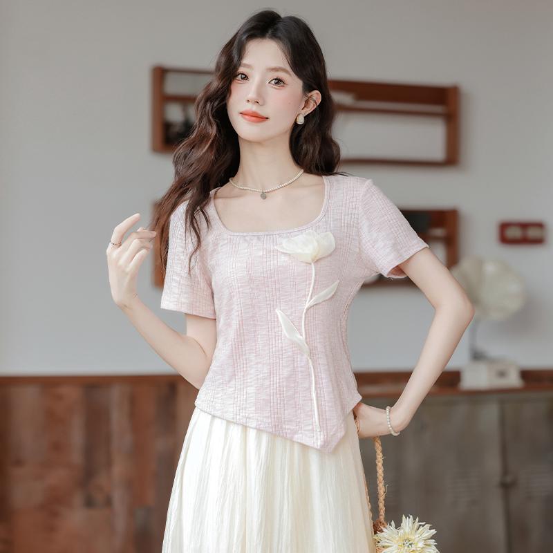 乐天商城 - 秋コーデ レディース ファッション スイート スクエアネック 半袖 Tシャツ スリム 立体 花柄 トップス