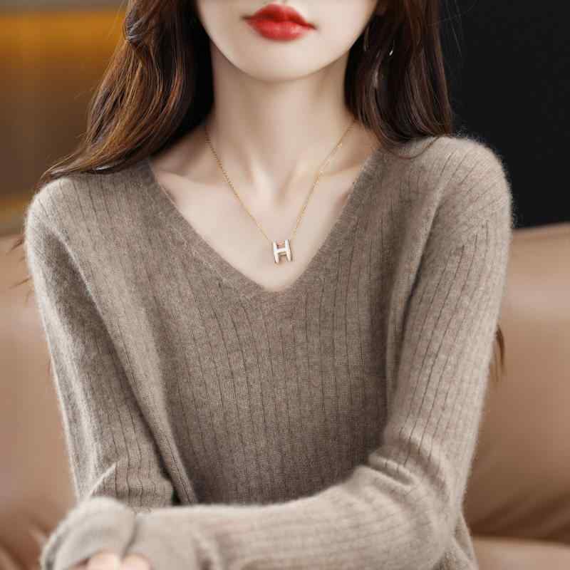 春コーデ 冬コーデ レディース 大人 きれいめ シンプル 上品 着回し ベーシック カジュアル ナチュラル ロングシーズン Vネック ベース レイヤー ト ップ ニット ウェアインナーレイヤーローネックセーター ゆったり アウターレイヤー