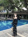 ファッション 服 オシャレ カワイイ シンプル 大カワイイ サイズ 婦服 フレンチ ドレス 黒 コント プリント サスペンダー ロング スカート カーディガン ツーピース セット